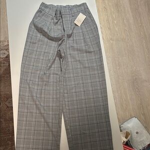 A New Day Gray Plaid Women’s Pants